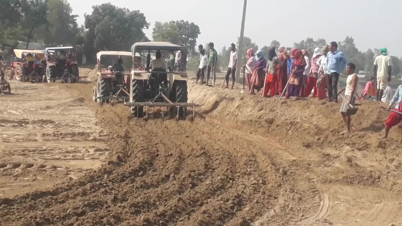 बाढीबाट जोगिन स्थानीयले बनाए अस्थायी ड्याम