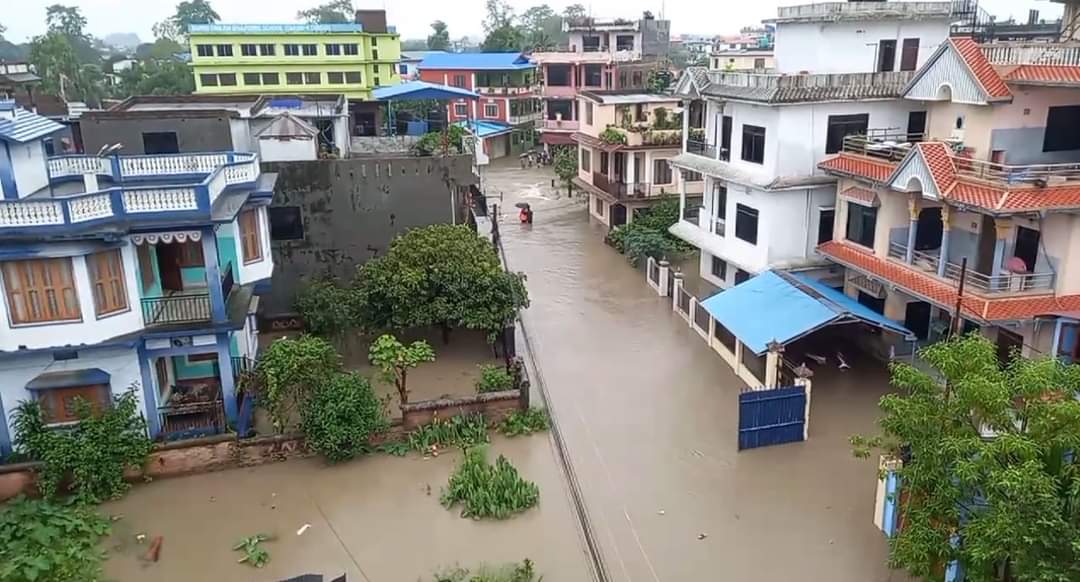 खोला र पैनीमाथि संरचना बनाउँदा हरेक वर्ष डुब्छ इटहरी