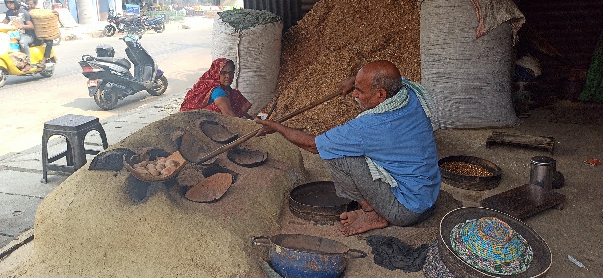 तीन पिँढीदेखि भुजा भुट्ने बेचनप्रसादको कथा