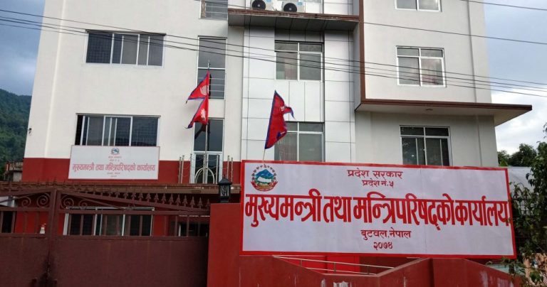 कर्मचारी सरुवा गर्न लुम्बिनीमा सचिव रानाको मनाेमानी