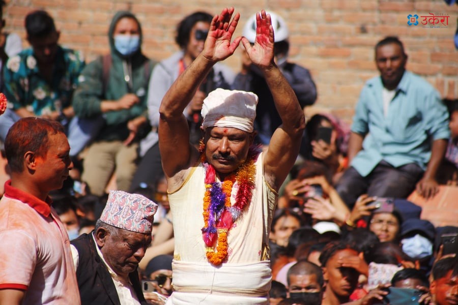 साहसी बुद्धकृष्ण जसले नवौँ पटक छेडे आफ्नो जिब्रो