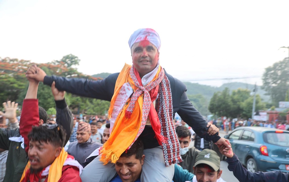 पोखरामा मेयरका प्रत्याशी थापाको वडामा कांग्रेस विजयी 