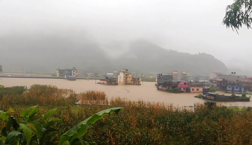 अविरल वर्षाले पोखरा हेम्जाका ३०० घर डुबानमा