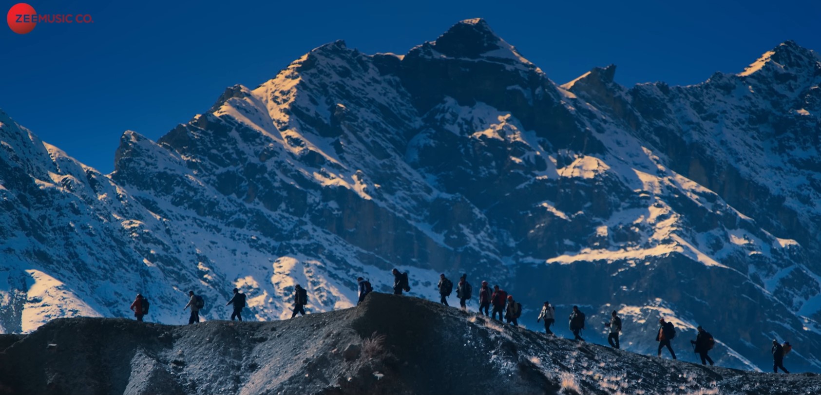 सोलुखुम्बु र मुस्ताङमा छायांंकन भएको बलिउड फिल्मको गीत सार्वजनिक (भिडियो)